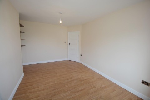 Click the photo for more details of Eastcote Lane, Northolt, UB5 5RH