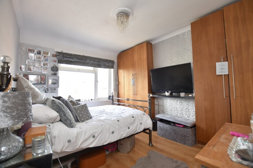 Images for Arundel Drive, South Harrow HA2 8PR