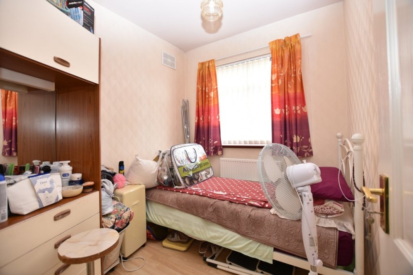 Images for Warwick Avenue, Harrow, HA2 8RE