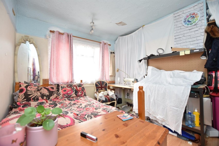 Images for Carlyon Avenue, South Harrow, HA2 8ST