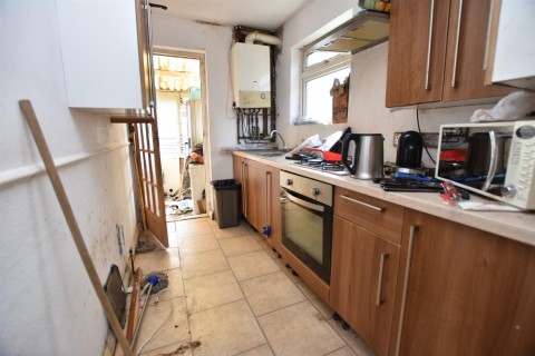 Click the photo for more details of Halsbury Road East, Northolt, UB5 4PY