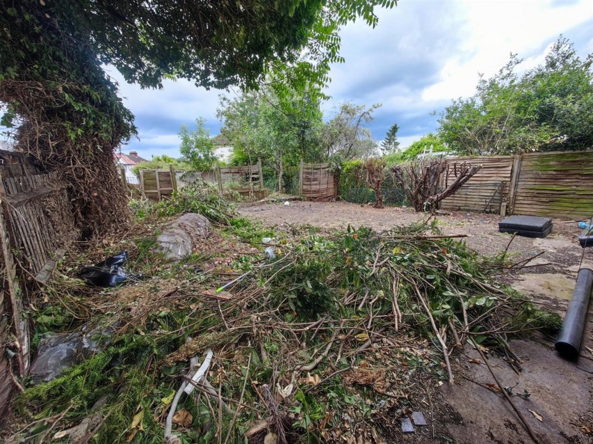 Images for Carlyon Avenue, South Harrow, HA2 8SN