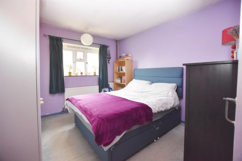 Click the photo for more details of Alexandra Avenue, Harrow, HA2 9DX