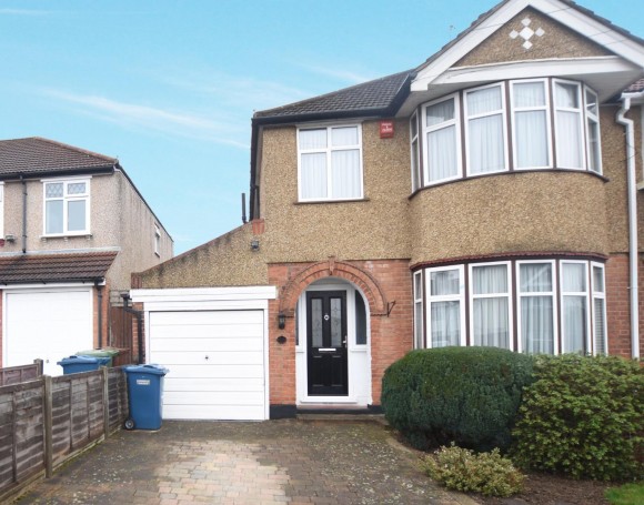 View Full Details for Windsor Crescent, Harrow, HA2 8QN