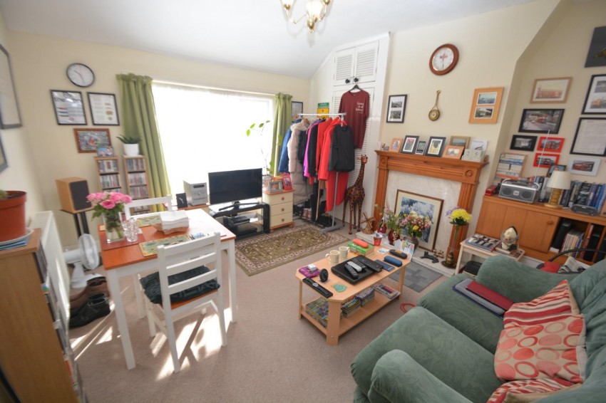 Images for Russell Road, Northolt Park, UB5 4QS