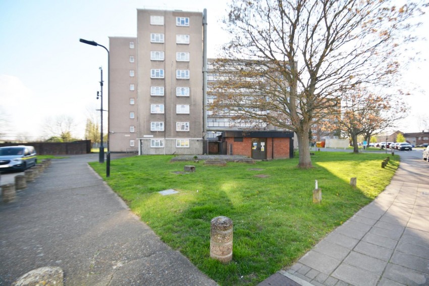 Images for Hill Court, Newmarket Avenue, Northolt, UB5 4EW