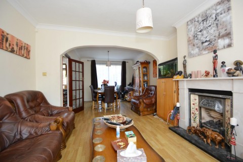 Click the photo for more details of Tregenna Avenue, Harrow, HA2 8QP