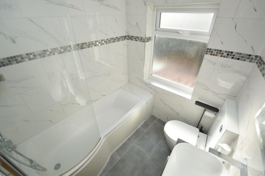 Images for Halsbury Road East, Northolt, UB5 4PY