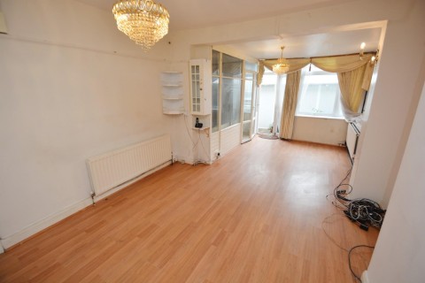 Click the photo for more details of Arundel Drive, Harrow, HA2 8PN