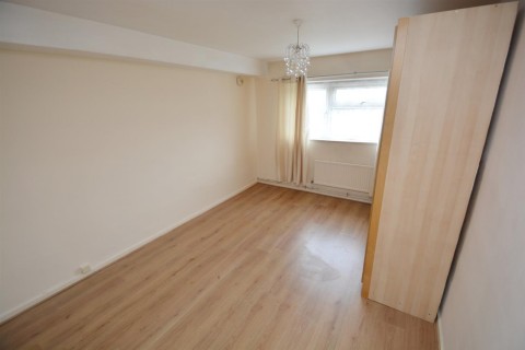 Click the photo for more details of Newmarket Avenue, Northolt, UB5 4EP