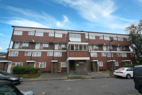 View Full Details for Hindhead Gardens, Northolt, UB5 5NF