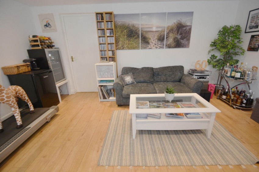 Images for Southdown Crescent, Harrow, HA2 0QT