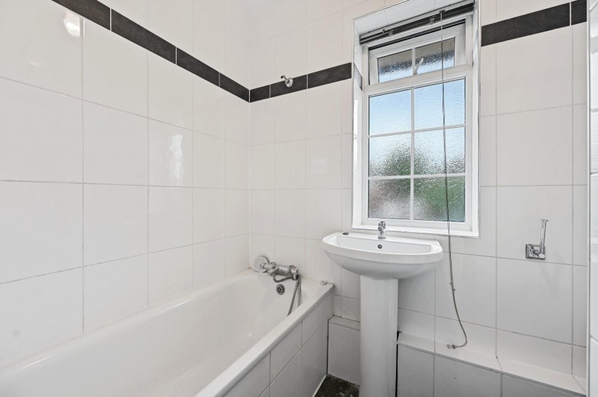 Images for Francklyn Gardens, Edgware, HA8 8RZ