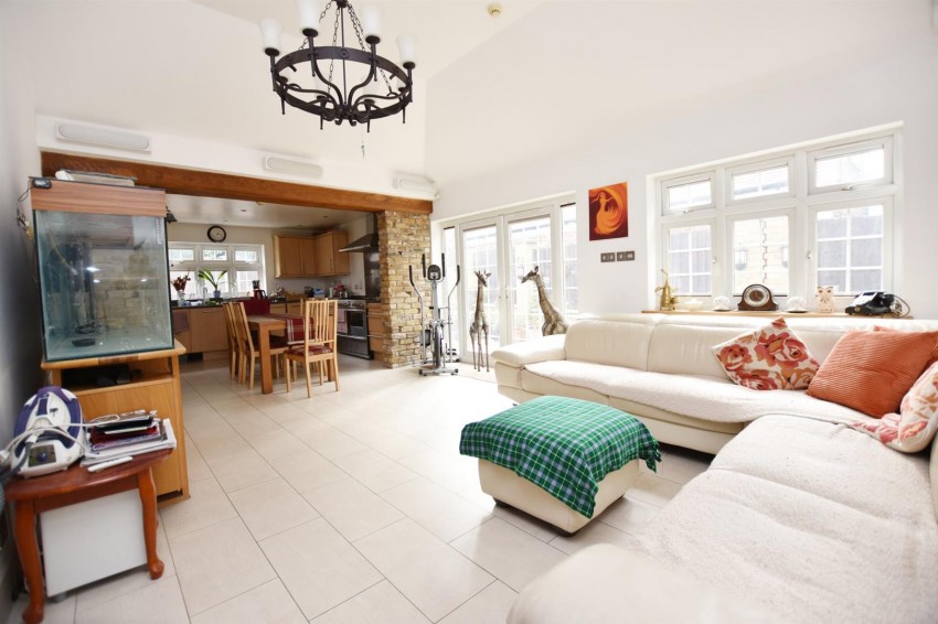 Images for Oak Cottage, Ealing Road, Northolt, UB5 6AA