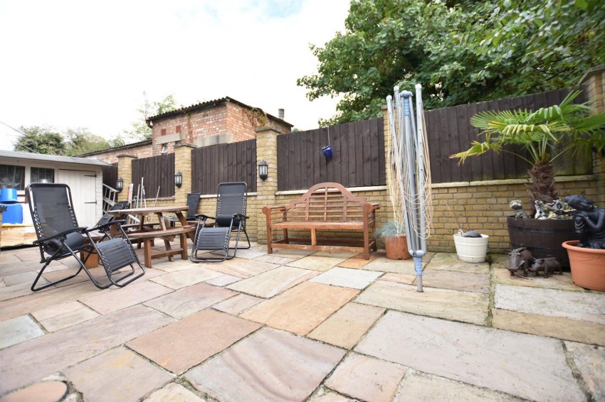 Images for Oak Cottage, Ealing Road, Northolt, UB5 6AA