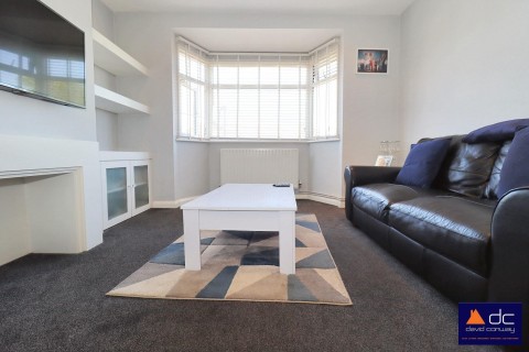 Click the photo for more details of Reading Road, Northolt, UB5 4PJ