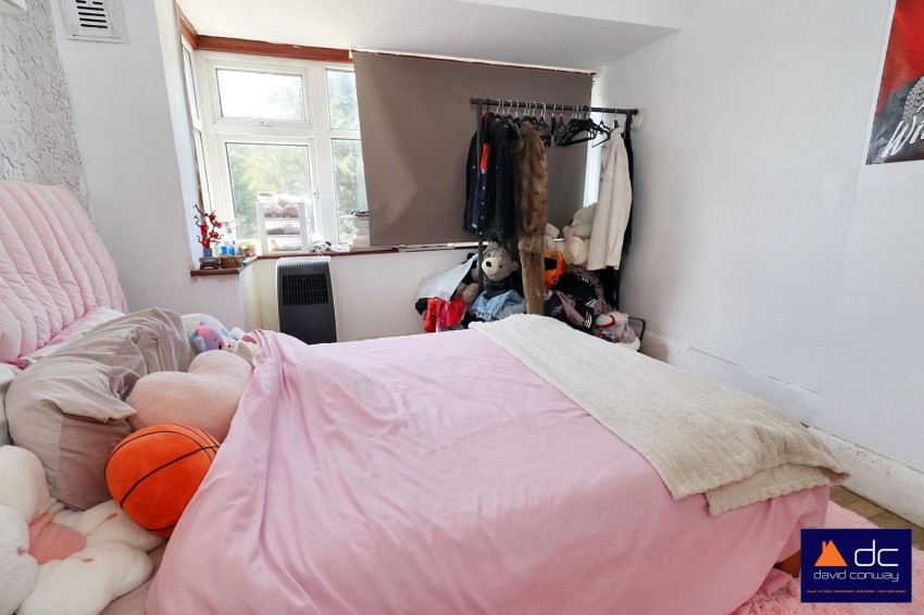 Images for Wood End Gardens Northolt, UB5 4QL