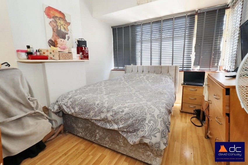 Images for Wood End Gardens Northolt, UB5 4QL