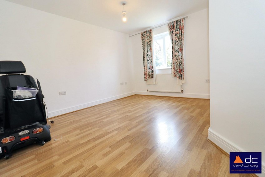 Images for Meadow Gate, Corbins Lane, Harrow HA2 8ET