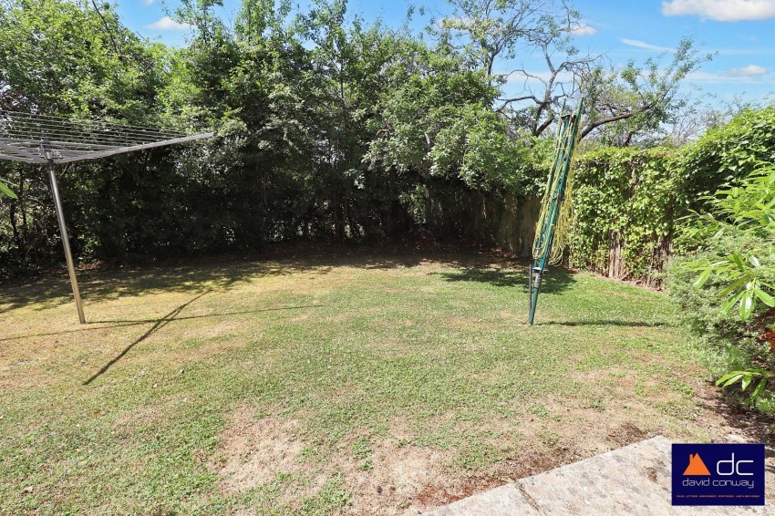 Images for Meadow Gate, Corbins Lane, Harrow HA2 8ET