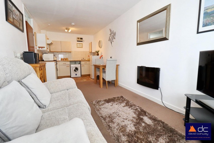 Images for Barnetts Court, Corbins Lane, Harrow, HA2 8EU