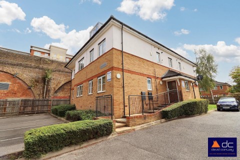 View Full Details for Churchill Court, Roxeth Green Avenue Harrow, HA2 8BA