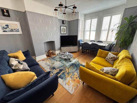 Click the photo for more details of Vaughan Road, Harrow, HA1 4DP