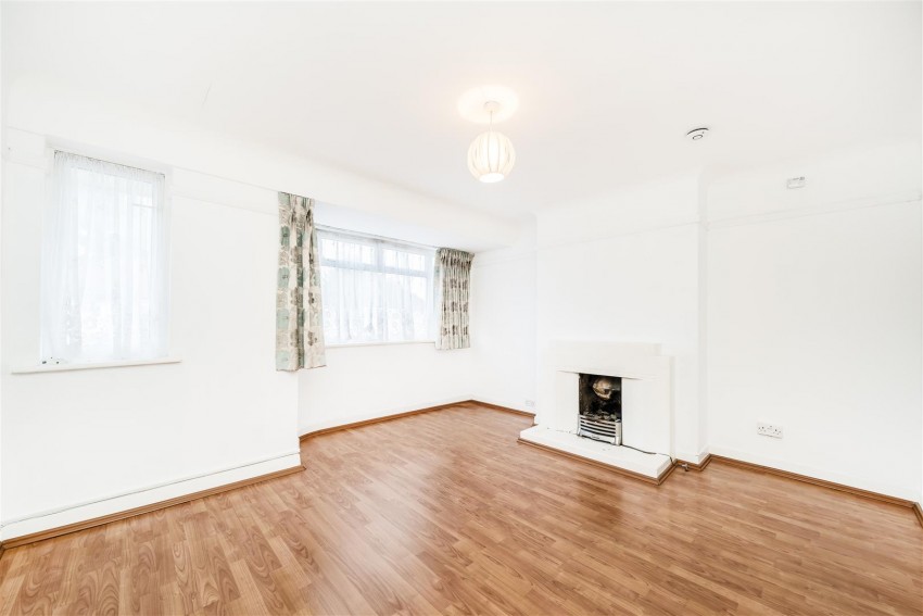 Images for Shaftesbury Avenue, South Harrow, HA2 0AN