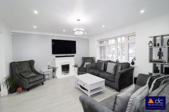 View Full Details for Squirrels Close, Uxbridge, UB10 9NZ