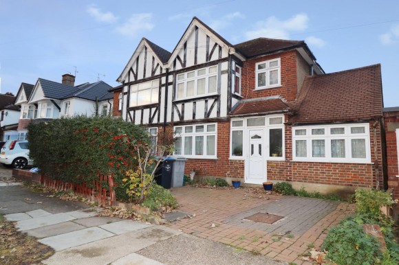 View Full Details for Westward Way, Kenton, Harrow. HA3 0SE